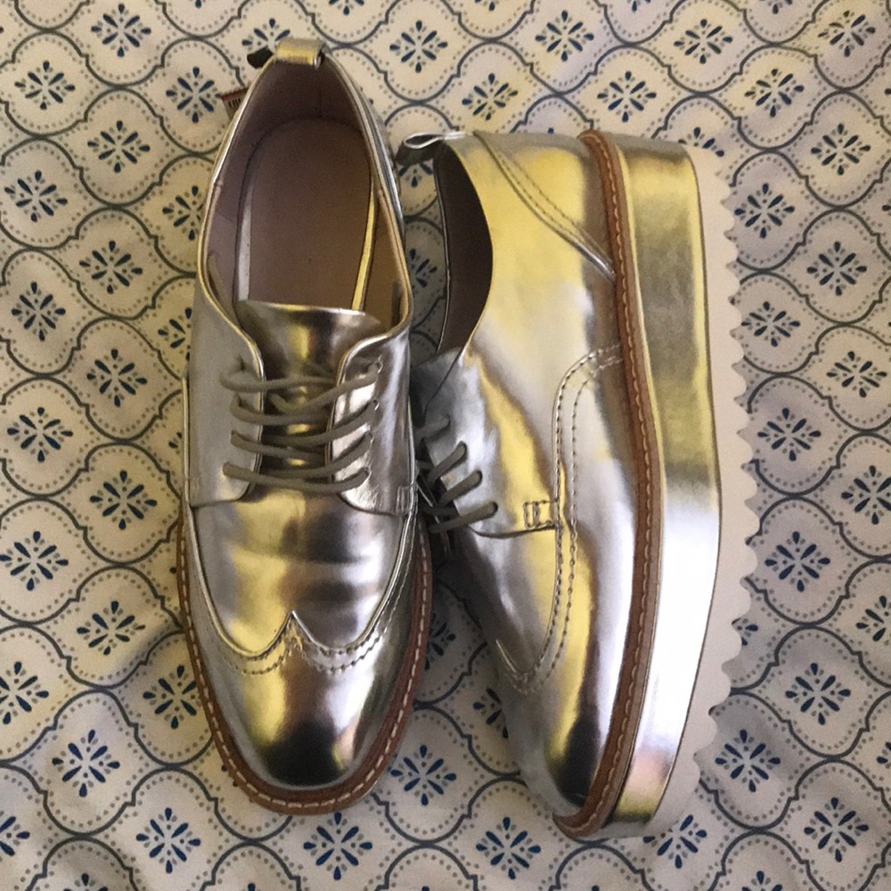 BRAND NEW ZARA SILVER OXFORD PLATFORM